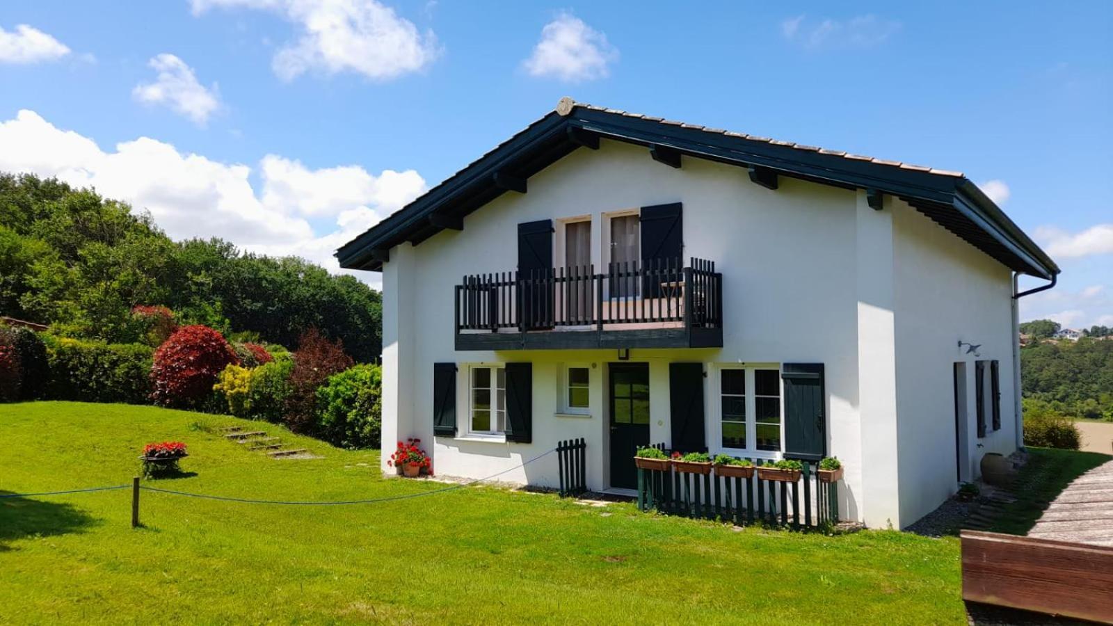 Maison Ihi-Toki - Apartamento Planta Baja T2 40M2 - Apartamento Planta Alta T3 54M2 Saint-Pée-sur-Nivelle Buitenkant foto